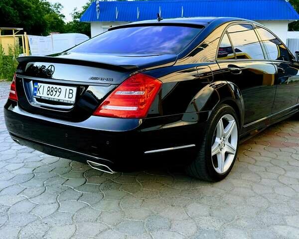 Черный Мерседес С Класс, объемом двигателя 5.46 л и пробегом 175 тыс. км за 16300 $, фото 2 на Automoto.ua