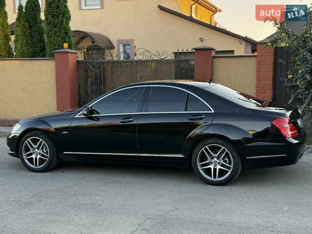 Черный Мерседес С Класс, объемом двигателя 3 л и пробегом 279 тыс. км за 18499 $, фото 24 на Automoto.ua