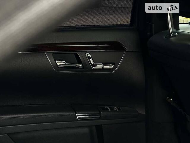 Черный Мерседес С Класс, объемом двигателя 2.99 л и пробегом 496 тыс. км за 16999 $, фото 6 на Automoto.ua