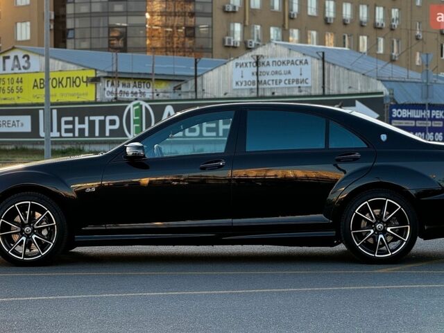 Чорний Мерседес С Клас, об'ємом двигуна 5.46 л та пробігом 266 тис. км за 17500 $, фото 5 на Automoto.ua