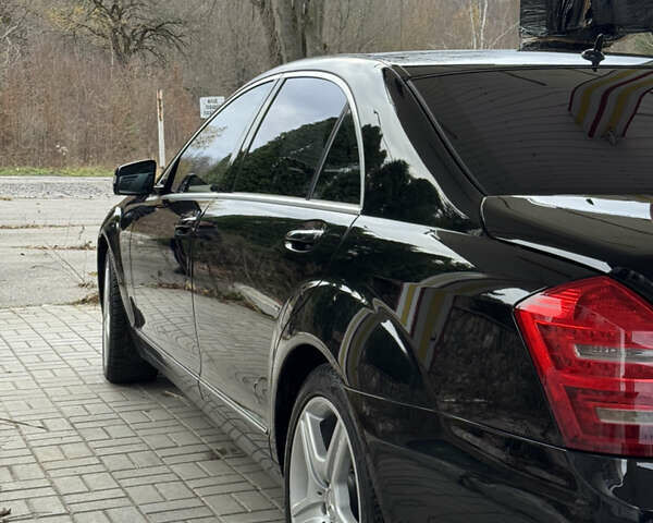 Черный Мерседес С Класс, объемом двигателя 5.46 л и пробегом 333 тыс. км за 14999 $, фото 12 на Automoto.ua