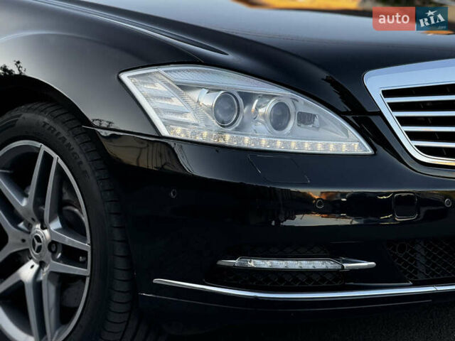 Черный Мерседес С Класс, объемом двигателя 3 л и пробегом 279 тыс. км за 18499 $, фото 2 на Automoto.ua
