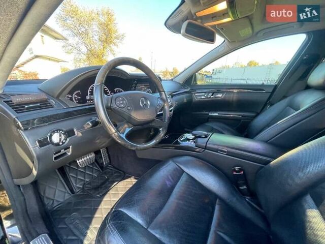 Мерседес С Класс 2010 в Киеве на Automoto.ua Черный Мерседес С Класс, объемом двигателя 5.5 л и пробегом 220 тыс. км за 17700 $, фото 37 на Automoto.ua