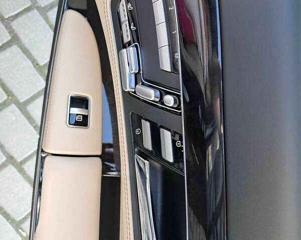 Черный Мерседес С Класс, объемом двигателя 5.5 л и пробегом 156 тыс. км за 22000 $, фото 31 на Automoto.ua