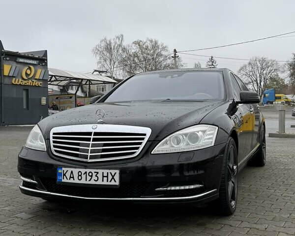 Черный Мерседес С Класс, объемом двигателя 3.5 л и пробегом 80 тыс. км за 19000 $, фото 4 на Automoto.ua