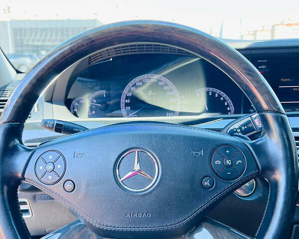 Черный Мерседес С Класс, объемом двигателя 5.46 л и пробегом 275 тыс. км за 20700 $, фото 8 на Automoto.ua