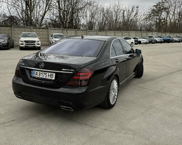 Черный Мерседес С Класс, объемом двигателя 5.5 л и пробегом 299 тыс. км за 11999 $, фото 4 на Automoto.ua