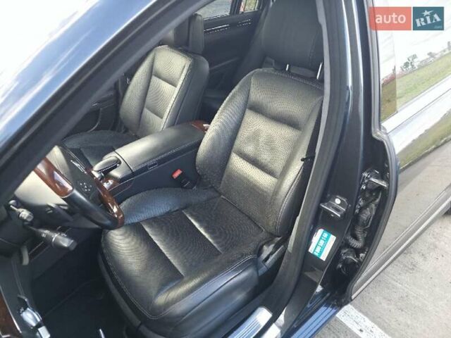 Чорний Мерседес С Клас, об'ємом двигуна 5.5 л та пробігом 212 тис. км за 14900 $, фото 29 на Automoto.ua