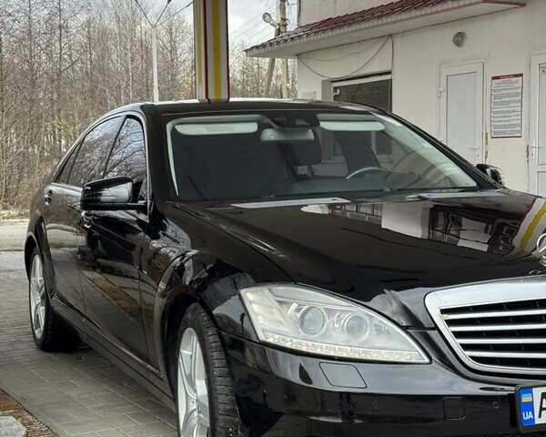 Черный Мерседес С Класс, объемом двигателя 5.46 л и пробегом 333 тыс. км за 14999 $, фото 14 на Automoto.ua