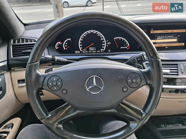 Черный Мерседес С Класс, объемом двигателя 5.5 л и пробегом 156 тыс. км за 22000 $, фото 46 на Automoto.ua
