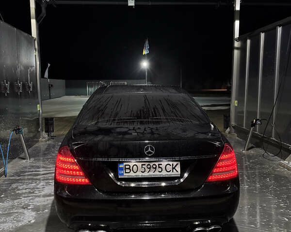 Черный Мерседес С Класс, объемом двигателя 3.5 л и пробегом 323 тыс. км за 18700 $, фото 1 на Automoto.ua