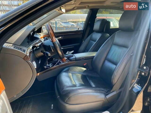 Черный Мерседес С Класс, объемом двигателя 5.5 л и пробегом 234 тыс. км за 15900 $, фото 18 на Automoto.ua