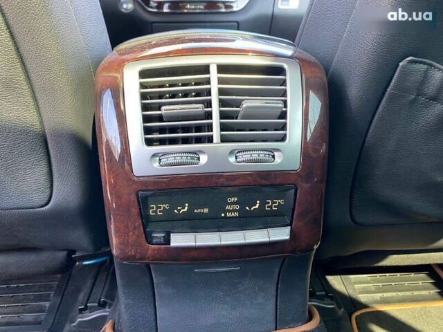 Чорний Мерседес С Клас, об'ємом двигуна 5.5 л та пробігом 234 тис. км за 17900 $, фото 27 на Automoto.ua