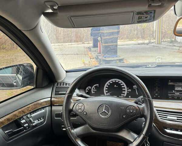 Черный Мерседес С Класс, объемом двигателя 5.46 л и пробегом 333 тыс. км за 14999 $, фото 21 на Automoto.ua