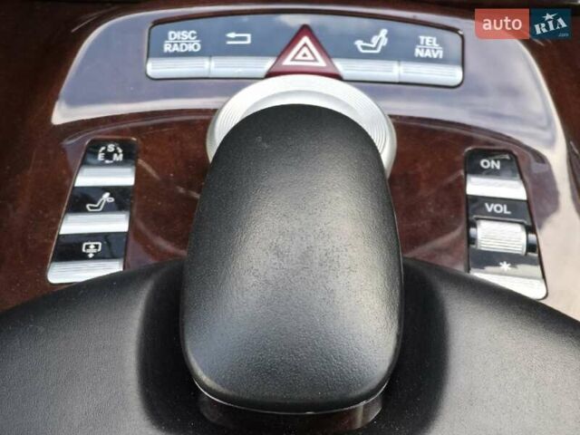 Чорний Мерседес С Клас, об'ємом двигуна 5.5 л та пробігом 212 тис. км за 14900 $, фото 26 на Automoto.ua