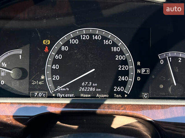 Черный Мерседес С Класс, объемом двигателя 5.46 л и пробегом 262 тыс. км за 14999 $, фото 13 на Automoto.ua