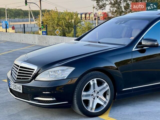 Черный Мерседес С Класс, объемом двигателя 5.5 л и пробегом 370 тыс. км за 13990 $, фото 12 на Automoto.ua