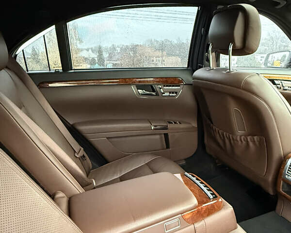 Черный Мерседес С Класс, объемом двигателя 3.5 л и пробегом 80 тыс. км за 19000 $, фото 51 на Automoto.ua