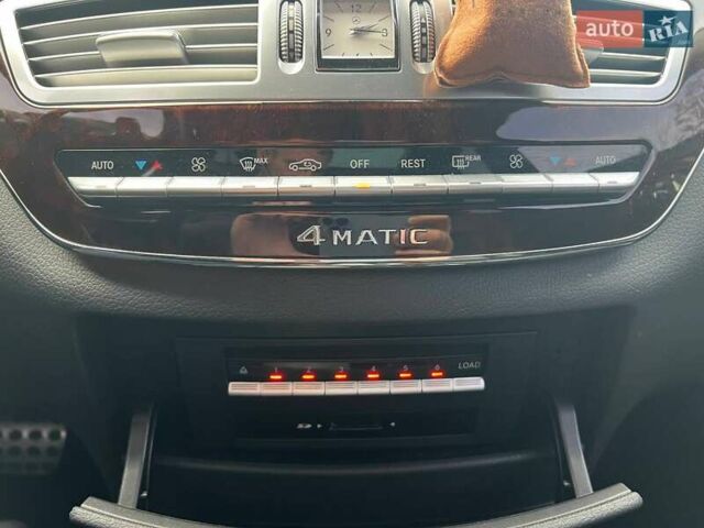 Черный Мерседес С Класс, объемом двигателя 5.46 л и пробегом 312 тыс. км за 19990 $, фото 22 на Automoto.ua