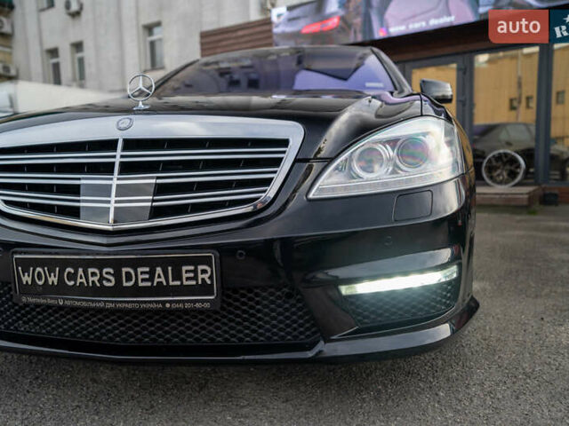Чорний Мерседес С Клас, об'ємом двигуна 5.46 л та пробігом 288 тис. км за 18500 $, фото 7 на Automoto.ua