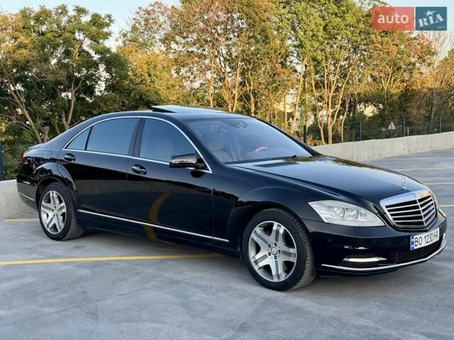 Черный Мерседес С Класс, объемом двигателя 5.5 л и пробегом 370 тыс. км за 13990 $, фото 18 на Automoto.ua