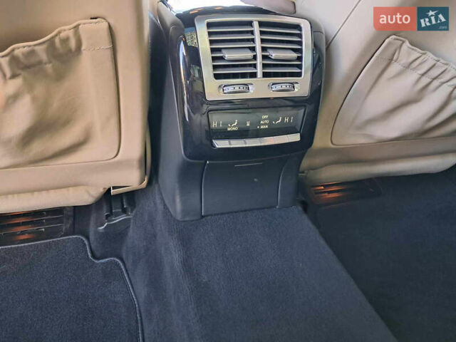 Черный Мерседес С Класс, объемом двигателя 5.5 л и пробегом 156 тыс. км за 22000 $, фото 36 на Automoto.ua