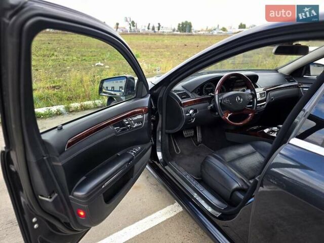 Чорний Мерседес С Клас, об'ємом двигуна 5.5 л та пробігом 212 тис. км за 14900 $, фото 16 на Automoto.ua