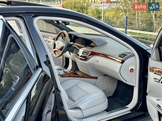 Черный Мерседес С Класс, объемом двигателя 5.5 л и пробегом 370 тыс. км за 13990 $, фото 23 на Automoto.ua