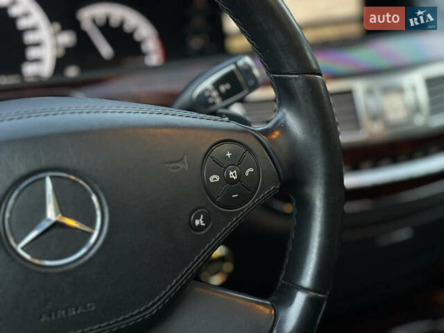 Черный Мерседес С Класс, объемом двигателя 3 л и пробегом 279 тыс. км за 18499 $, фото 67 на Automoto.ua
