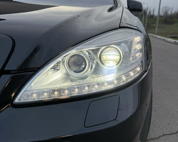 Чорний Мерседес С Клас, об'ємом двигуна 5.5 л та пробігом 213 тис. км за 17000 $, фото 8 на Automoto.ua