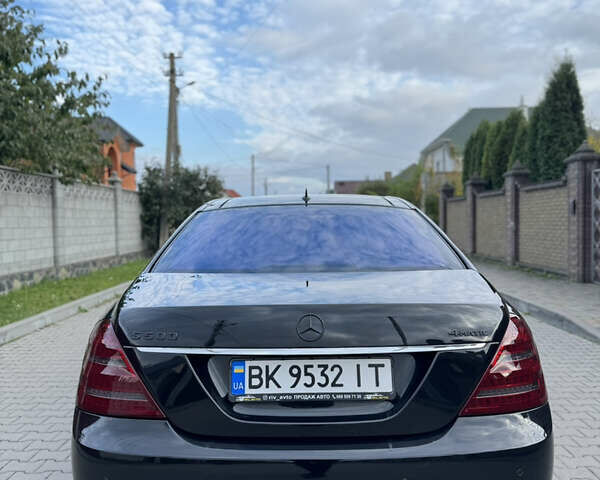 Черный Мерседес С Класс, объемом двигателя 5.46 л и пробегом 228 тыс. км за 14950 $, фото 5 на Automoto.ua