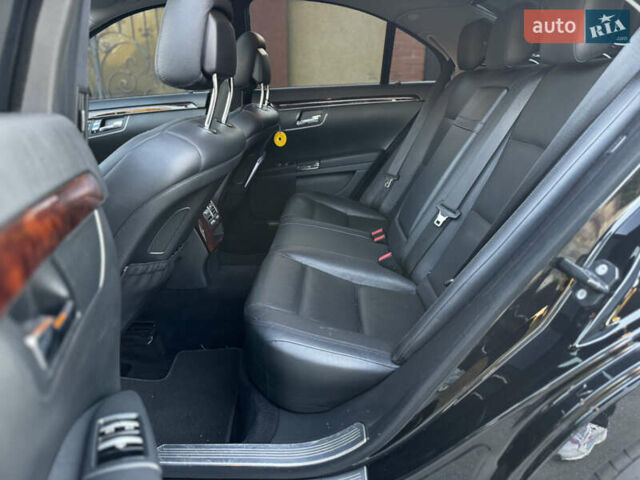 Черный Мерседес С Класс, объемом двигателя 3 л и пробегом 279 тыс. км за 18499 $, фото 48 на Automoto.ua