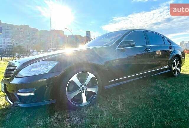 Мерседес С Класс 2010 в Киеве на Automoto.ua Черный Мерседес С Класс, объемом двигателя 5.5 л и пробегом 220 тыс. км за 17700 $, фото 4 на Automoto.ua