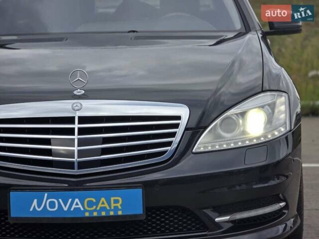 Чорний Мерседес С Клас, об'ємом двигуна 5.5 л та пробігом 212 тис. км за 14900 $, фото 8 на Automoto.ua