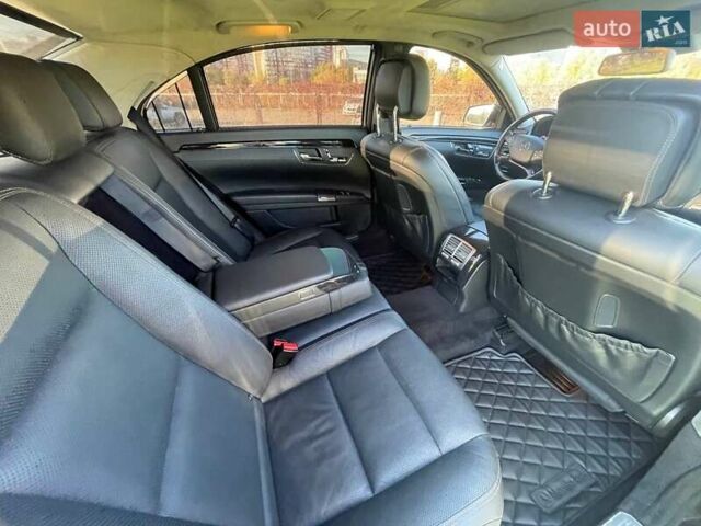 Мерседес С Класс 2010 в Киеве на Automoto.ua Черный Мерседес С Класс, объемом двигателя 5.5 л и пробегом 220 тыс. км за 17700 $, фото 24 на Automoto.ua