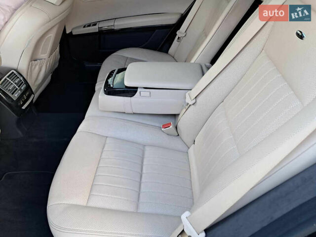 Черный Мерседес С Класс, объемом двигателя 5.5 л и пробегом 156 тыс. км за 22000 $, фото 34 на Automoto.ua