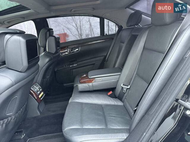 Чорний Мерседес С Клас, об'ємом двигуна 5.5 л та пробігом 310 тис. км за 14999 $, фото 70 на Automoto.ua