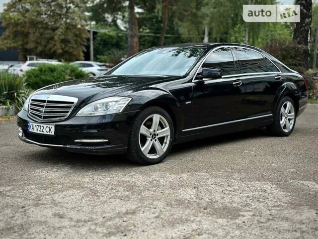Черный Мерседес С Класс, объемом двигателя 2.99 л и пробегом 496 тыс. км за 16999 $, фото 1 на Automoto.ua