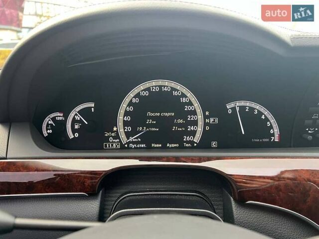 Черный Мерседес С Класс, объемом двигателя 5.46 л и пробегом 312 тыс. км за 19990 $, фото 17 на Automoto.ua