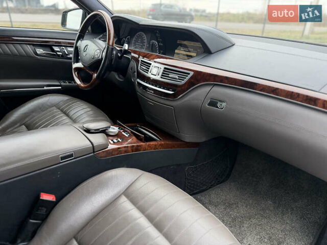 Чорний Мерседес С Клас, об'ємом двигуна 5 л та пробігом 242 тис. км за 12900 $, фото 29 на Automoto.ua