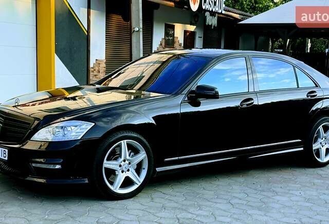 Черный Мерседес С Класс, объемом двигателя 5.46 л и пробегом 175 тыс. км за 16300 $, фото 1 на Automoto.ua