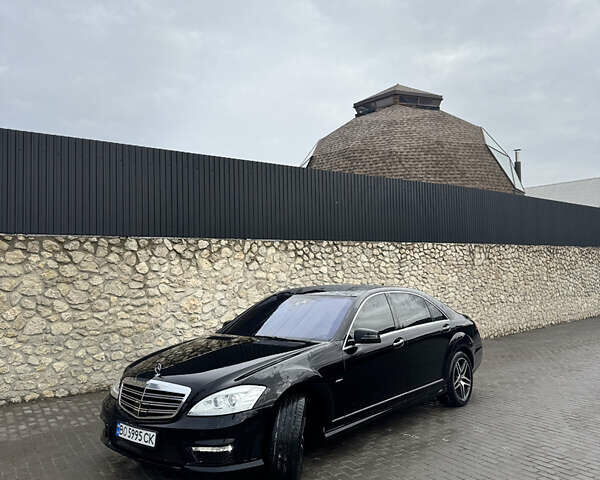 Черный Мерседес С Класс, объемом двигателя 3.5 л и пробегом 323 тыс. км за 18700 $, фото 3 на Automoto.ua