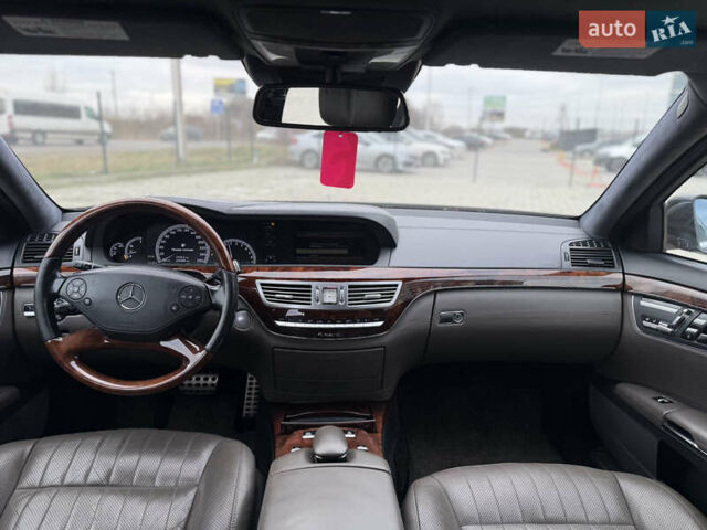 Чорний Мерседес С Клас, об'ємом двигуна 5 л та пробігом 242 тис. км за 12900 $, фото 20 на Automoto.ua