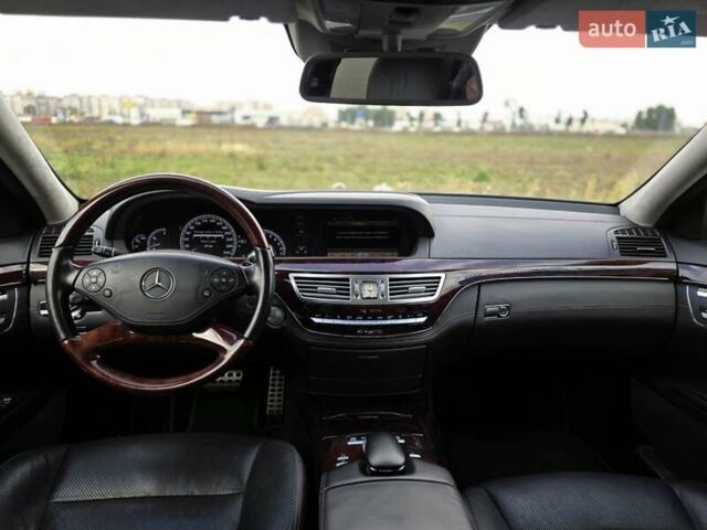 Чорний Мерседес С Клас, об'ємом двигуна 5.5 л та пробігом 212 тис. км за 14900 $, фото 21 на Automoto.ua