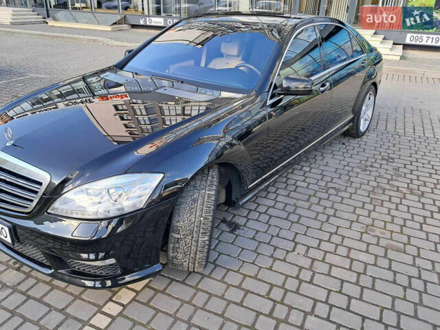 Черный Мерседес С Класс, объемом двигателя 5.5 л и пробегом 156 тыс. км за 22000 $, фото 4 на Automoto.ua