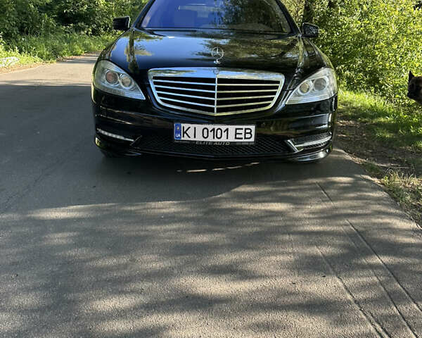 Чорний Мерседес С Клас, об'ємом двигуна 5.5 л та пробігом 155 тис. км за 17000 $, фото 20 на Automoto.ua