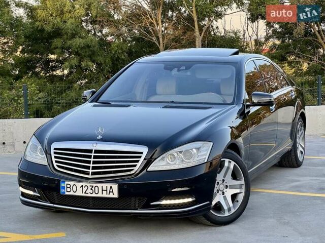 Черный Мерседес С Класс, объемом двигателя 5.5 л и пробегом 370 тыс. км за 13990 $, фото 1 на Automoto.ua