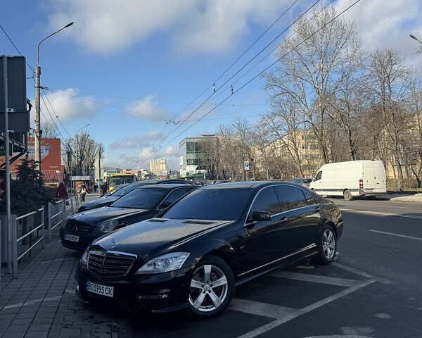 Черный Мерседес С Класс, объемом двигателя 3.5 л и пробегом 323 тыс. км за 18700 $, фото 4 на Automoto.ua