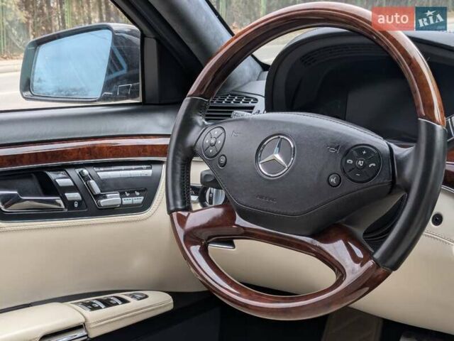 Черный Мерседес С Класс, объемом двигателя 5.5 л и пробегом 125 тыс. км за 18500 $, фото 64 на Automoto.ua