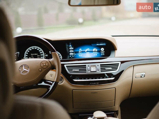 Чорний Мерседес С Клас, об'ємом двигуна 5.46 л та пробігом 70 тис. км за 30000 $, фото 15 на Automoto.ua